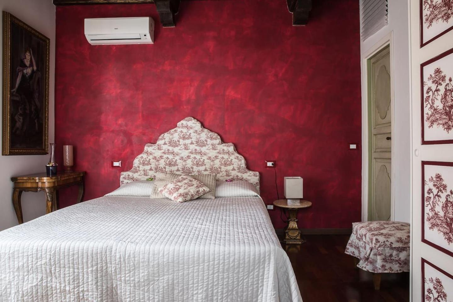 Apartment Crispi Deluxe 2 Bedroom Rome