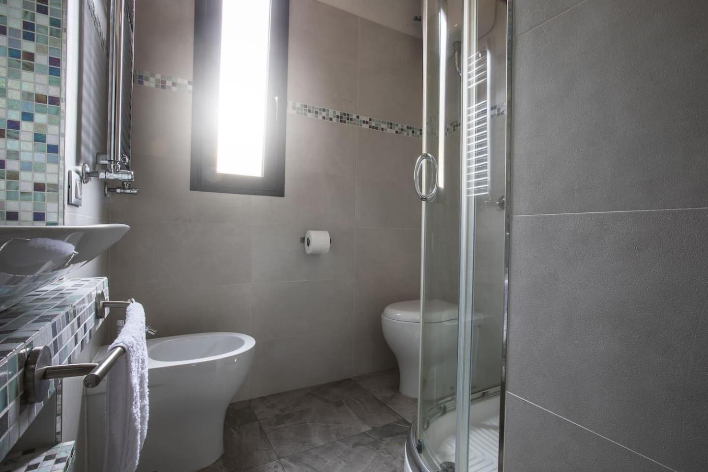 Crispi Deluxe 2 Bedroom Apartment Rome